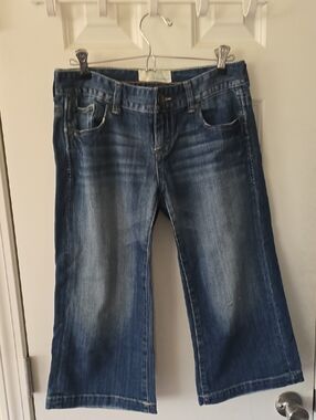 Maurices Women’s Wide-Leg Jean Capris- Size 3/4